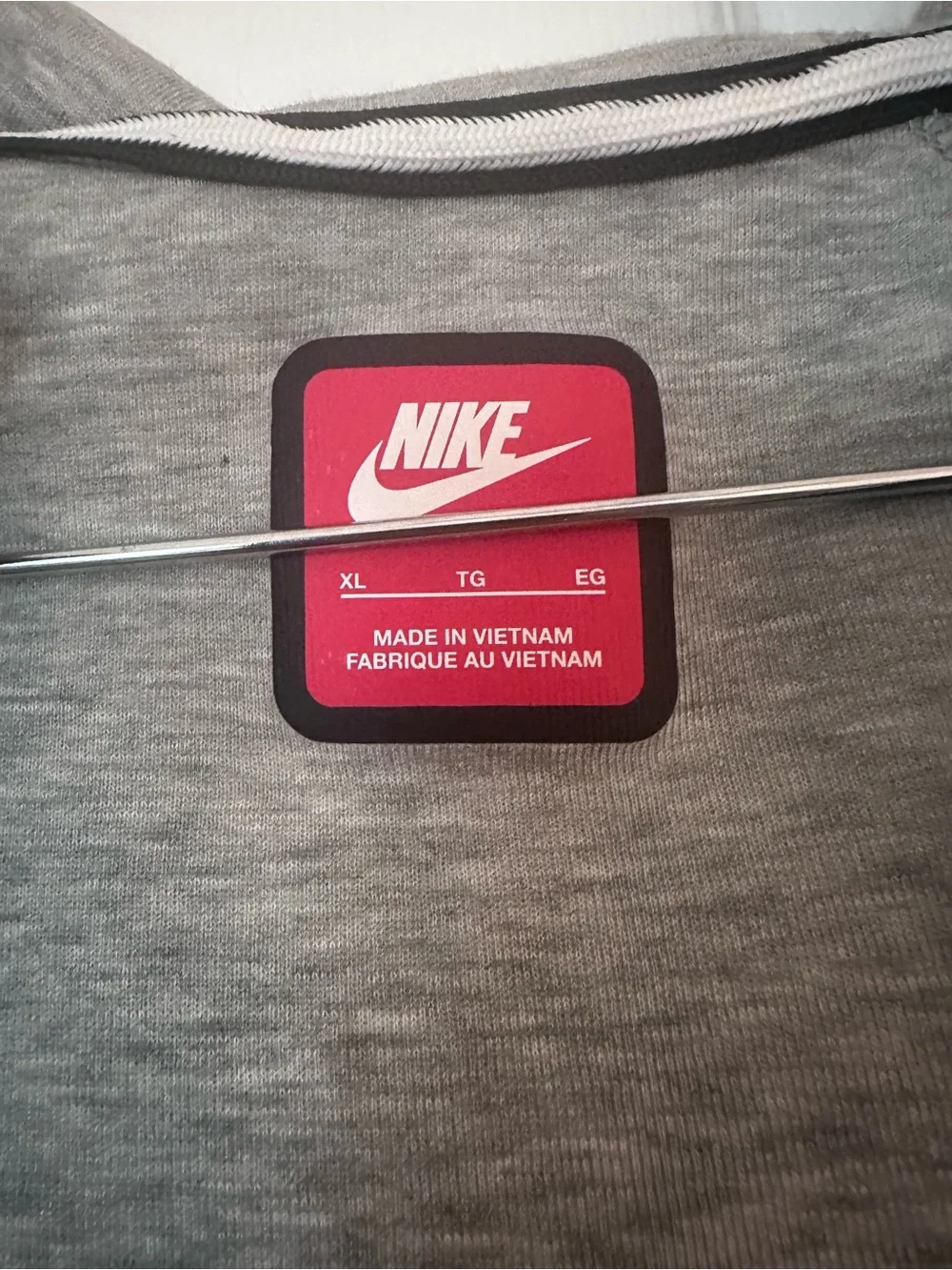 Nike Light Grey Full-Zip Hoodie with Black Accents